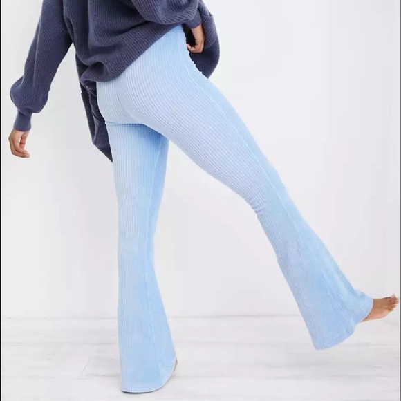 SOLD NWOT Aerie Groove-On Velour High Waisted Flare Pant - Picture 5 of 12